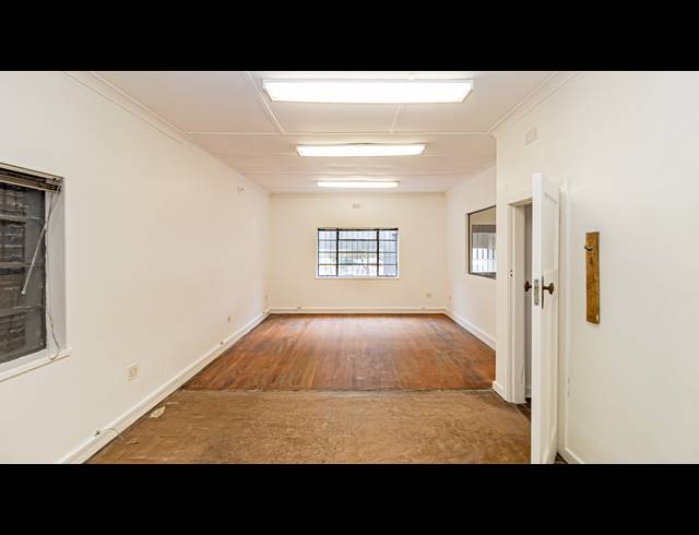 389M² OFFICE TO LET IN FERNDALE